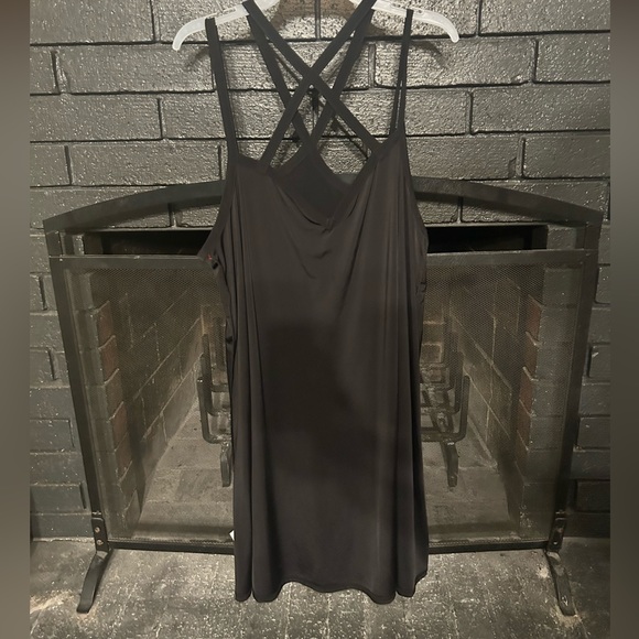 Black silky cross cross dress - Picture 1 of 2